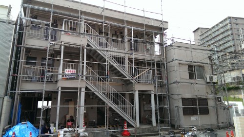 大阪で外壁塗装の事ならお任せください。外壁修理から塗装まで安く高品質にご提供。